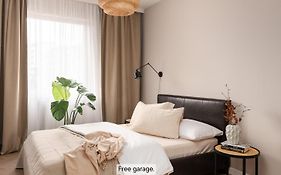 Apartments Wroc'Love By Me & Mosiezna & Free Garage & Self Check In 24H